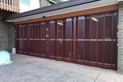 Stackable folding doors for residential applications